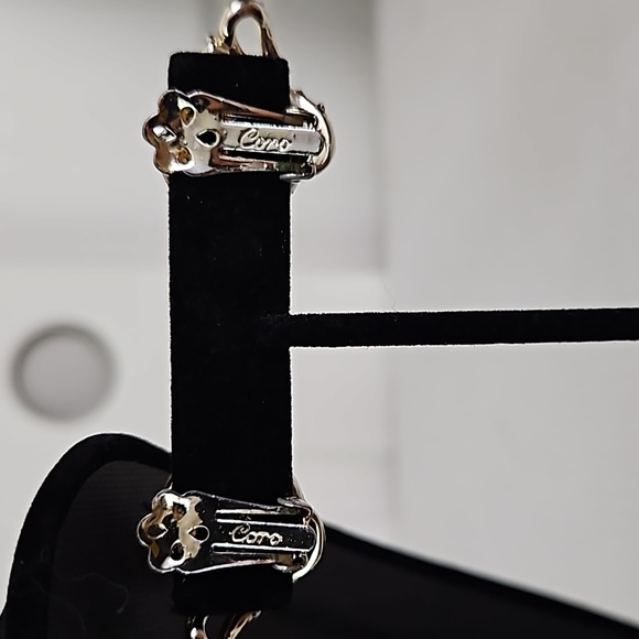 Vintage Coro Necklace/Earrings Set - Picture 5 of 6